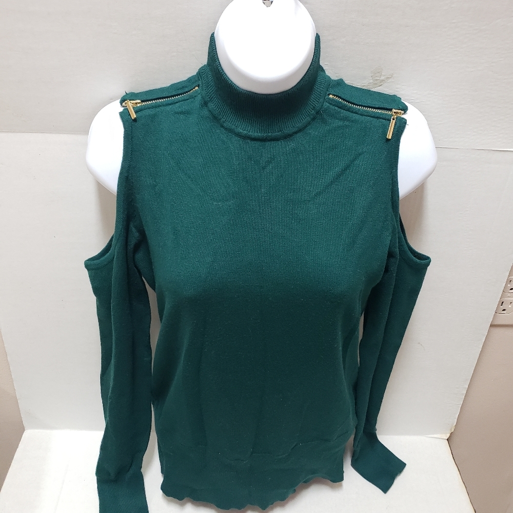 Cold shoulder long-sleeve sweater